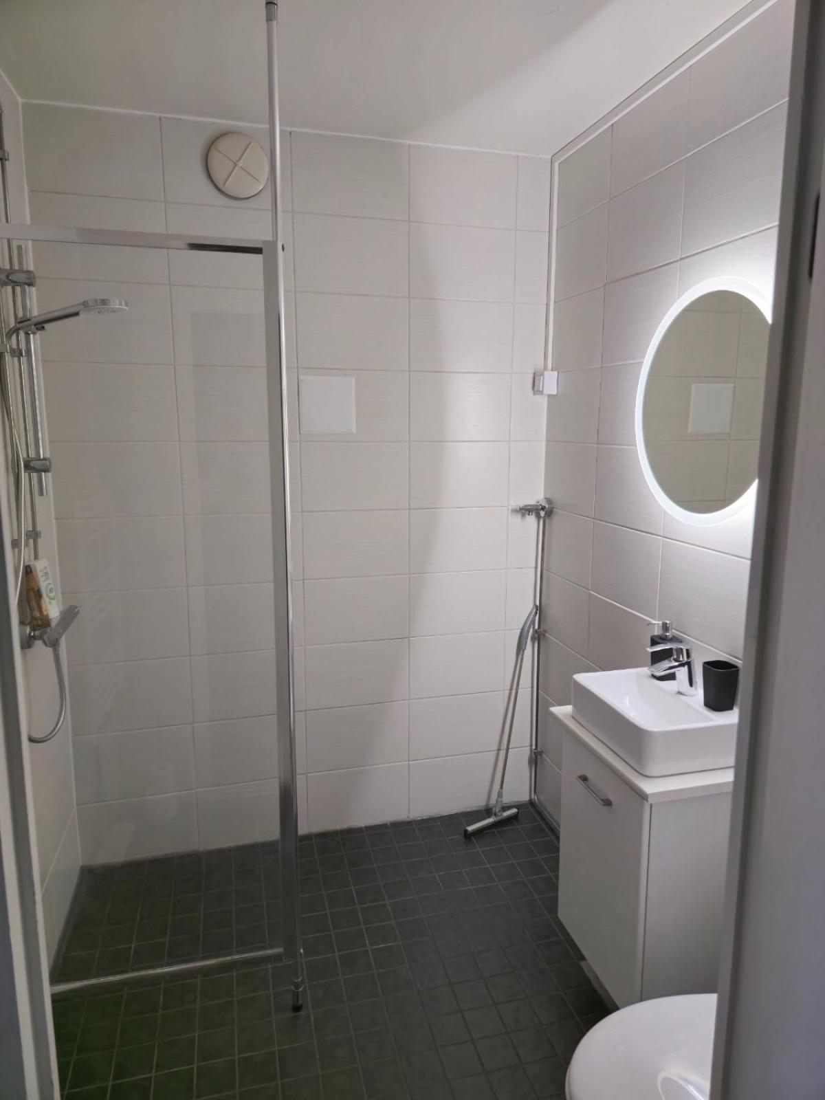 Avara Ja Kodikas Huoneisto Parvekkeella Heinola Exterior photo