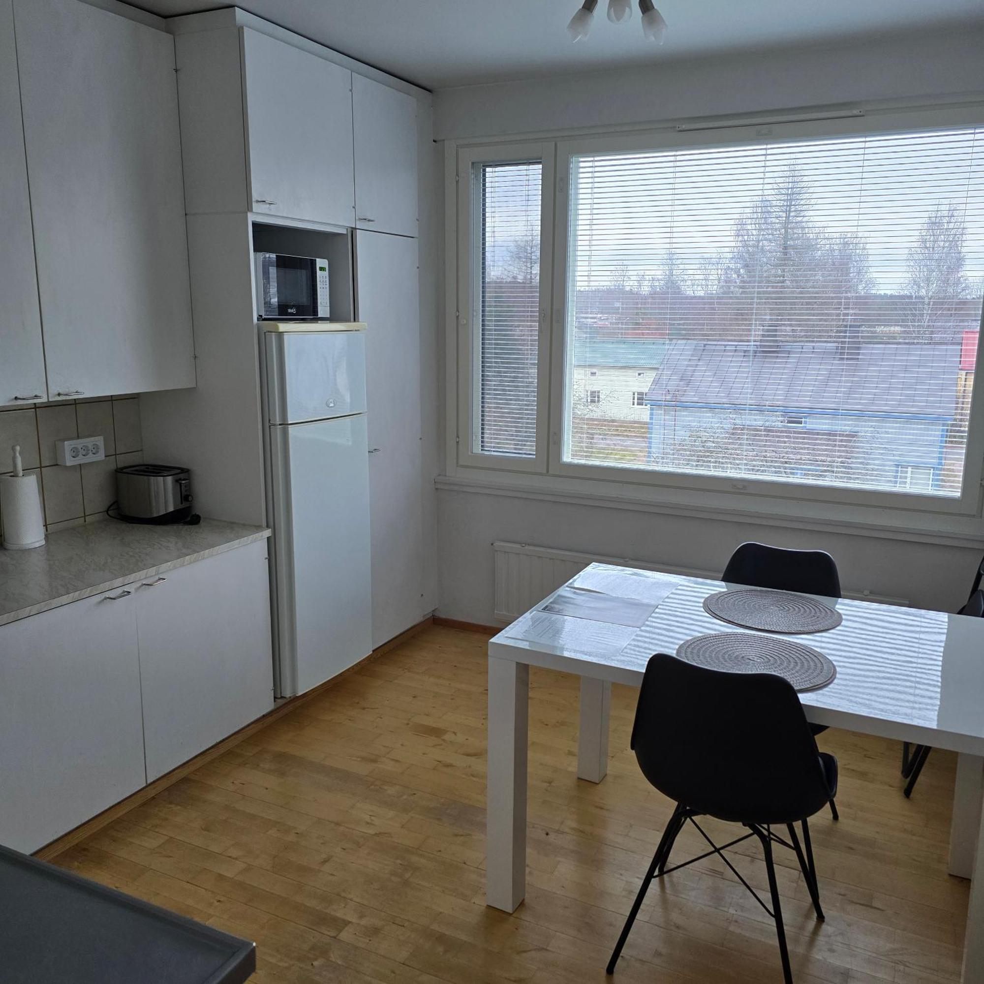 Avara Ja Kodikas Huoneisto Parvekkeella Heinola Exterior photo